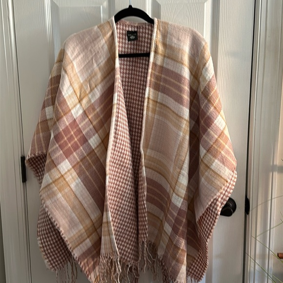 Steve Madden Women's Reversible Multi Cardigan/Kimono in Blush O/S, EUC - Picture 2 of 16